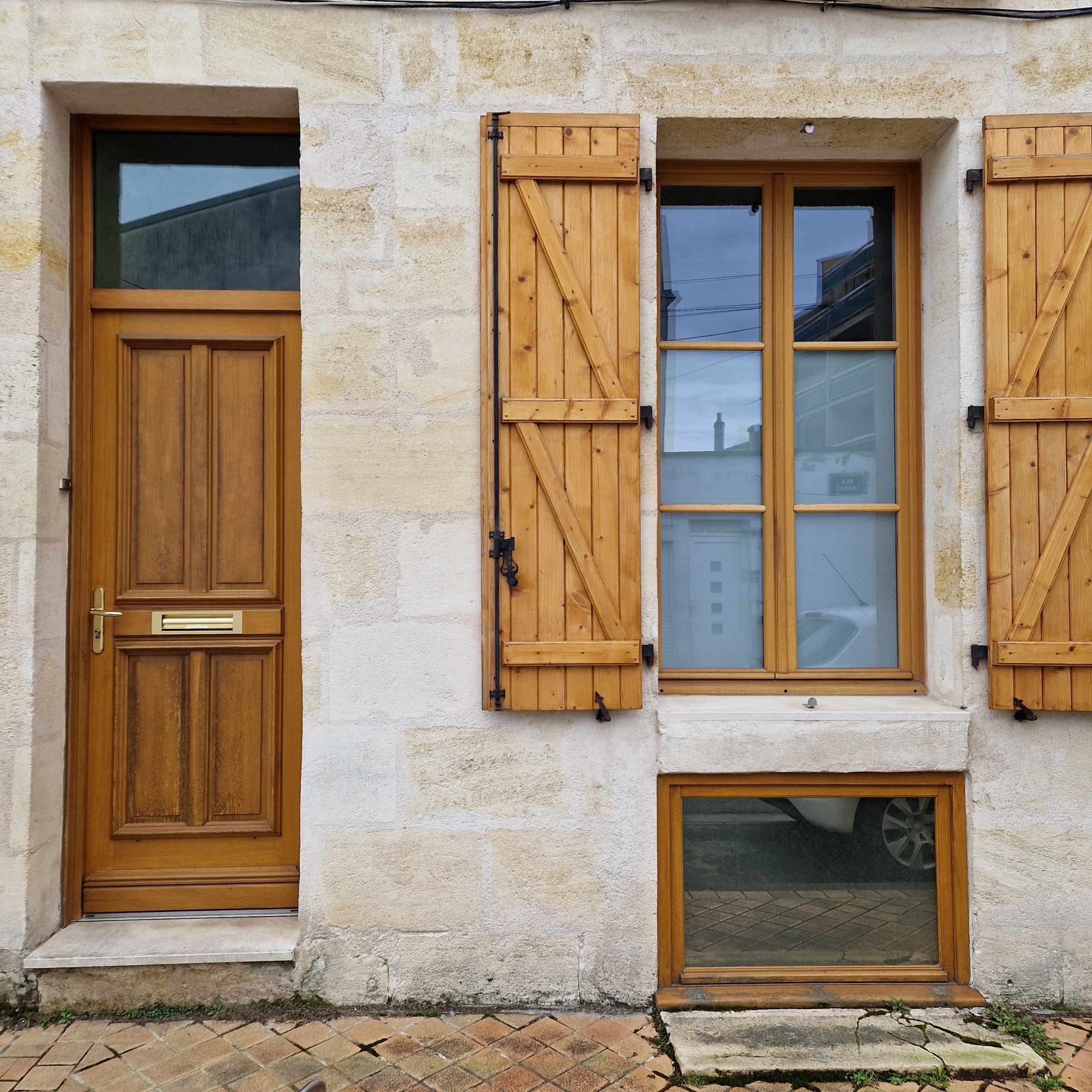 ECHOPPE 94 M2 BORDEAUX NANSOUTY TERRASSE ET GARAGE