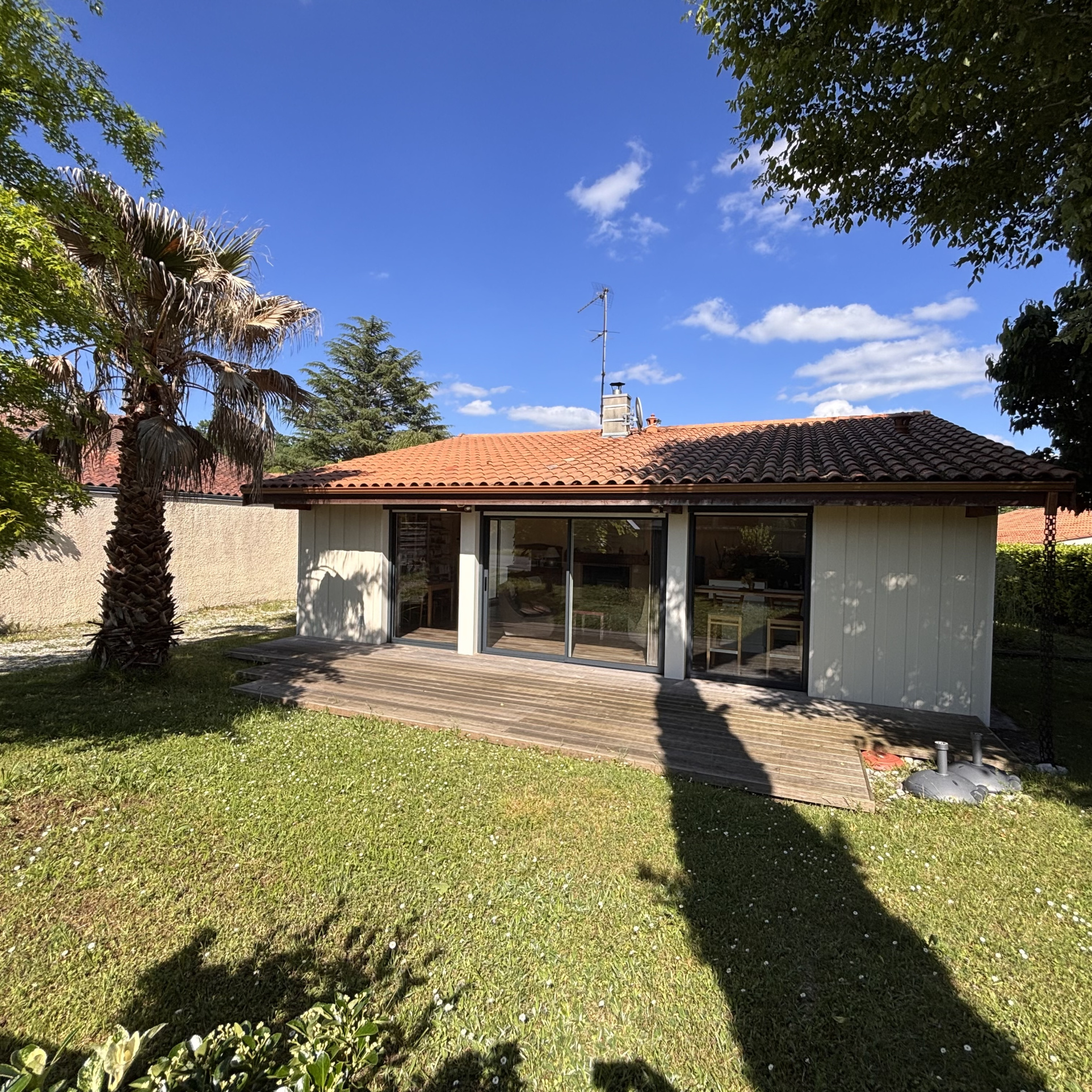 MAISON 3 CHAMBRES et BUREAU - VILLENAVE D'ORNON