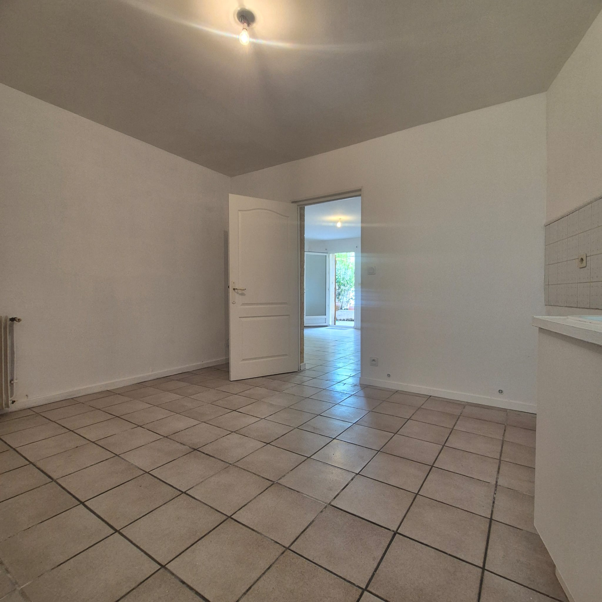 ECHOPPE 83 M2 BORDEAUX NANSOUTY