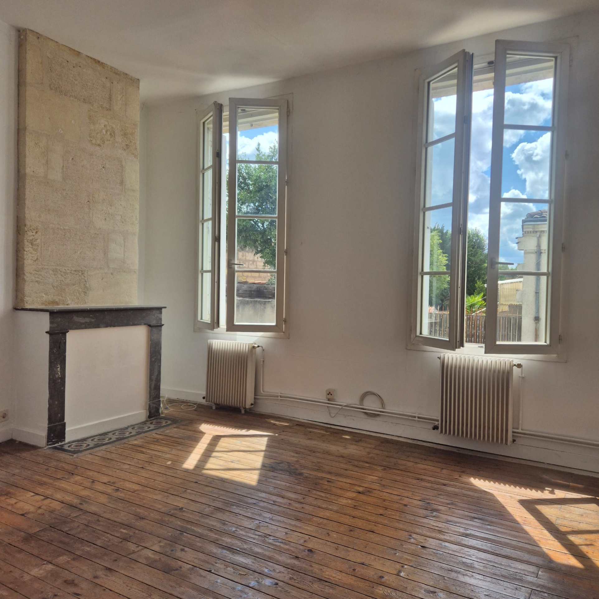 ECHOPPE 83 M2 BORDEAUX NANSOUTY