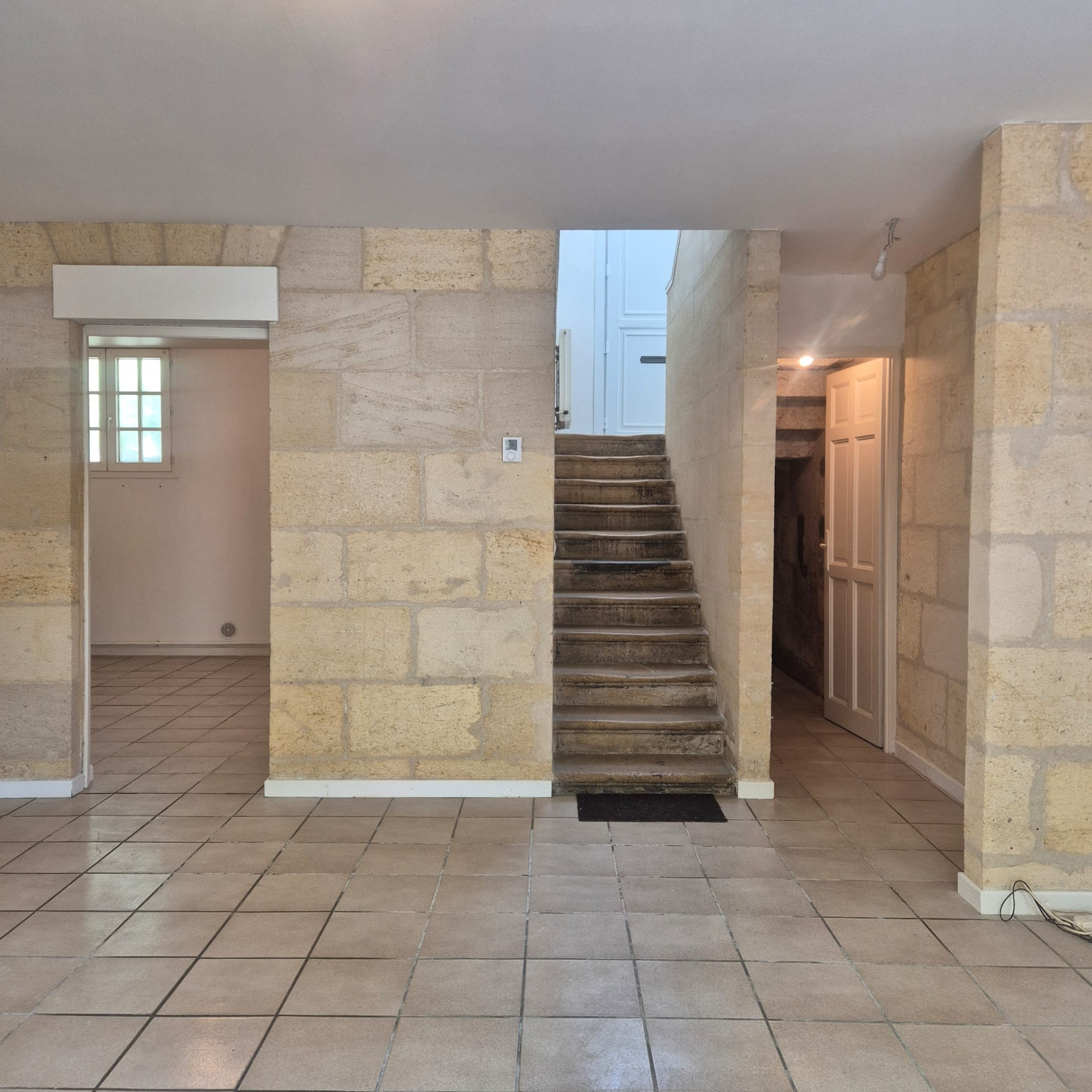 ECHOPPE 83 M2 BORDEAUX NANSOUTY