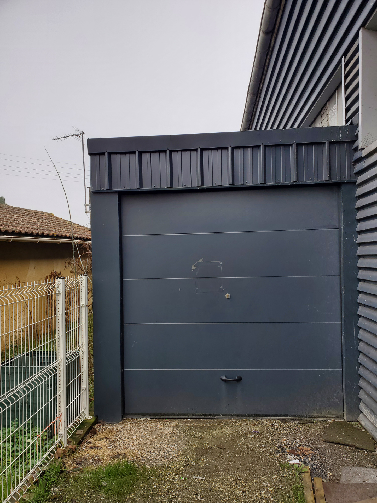 LOCAL D'ACTIVITÉ 300 M2 - VILLENAVE D'ORNON - TERRAIN 500 m2
