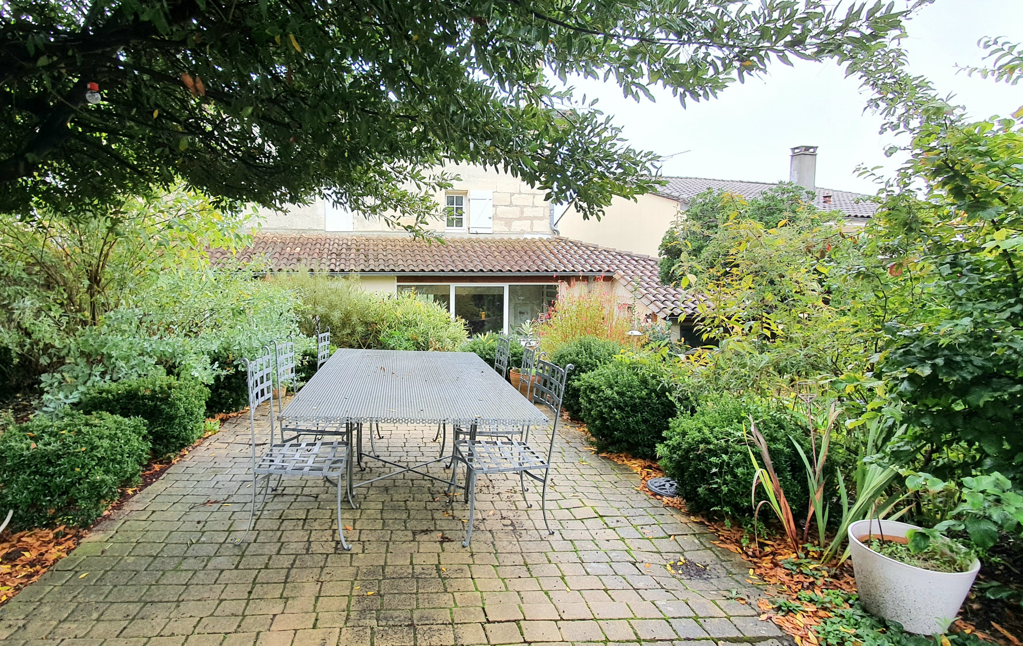 A VENDRE MAISON EN PIERRES 5 CHAMBRES LATRESNE PISCINE ET GR