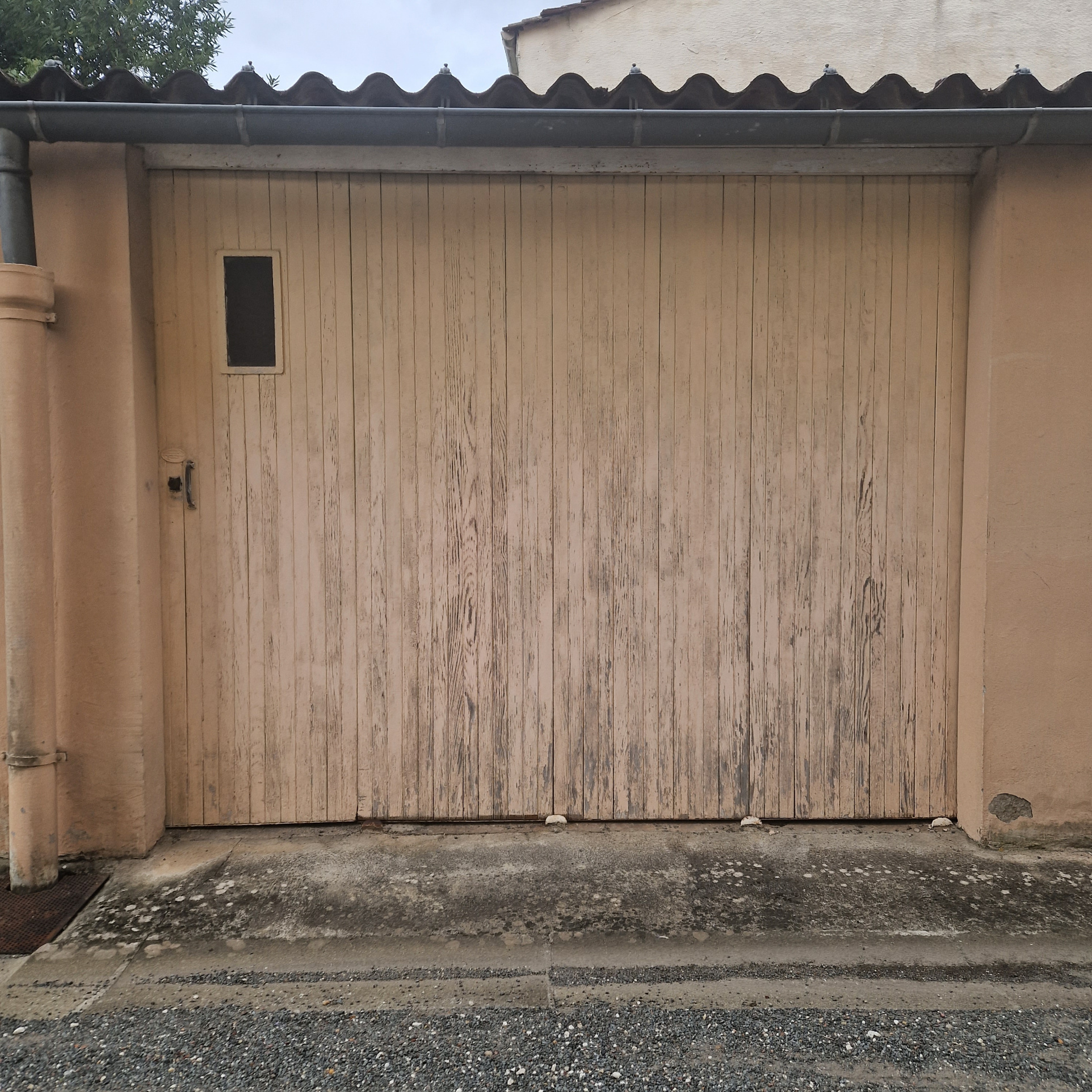 GARAGE 16 M2 BEGLES