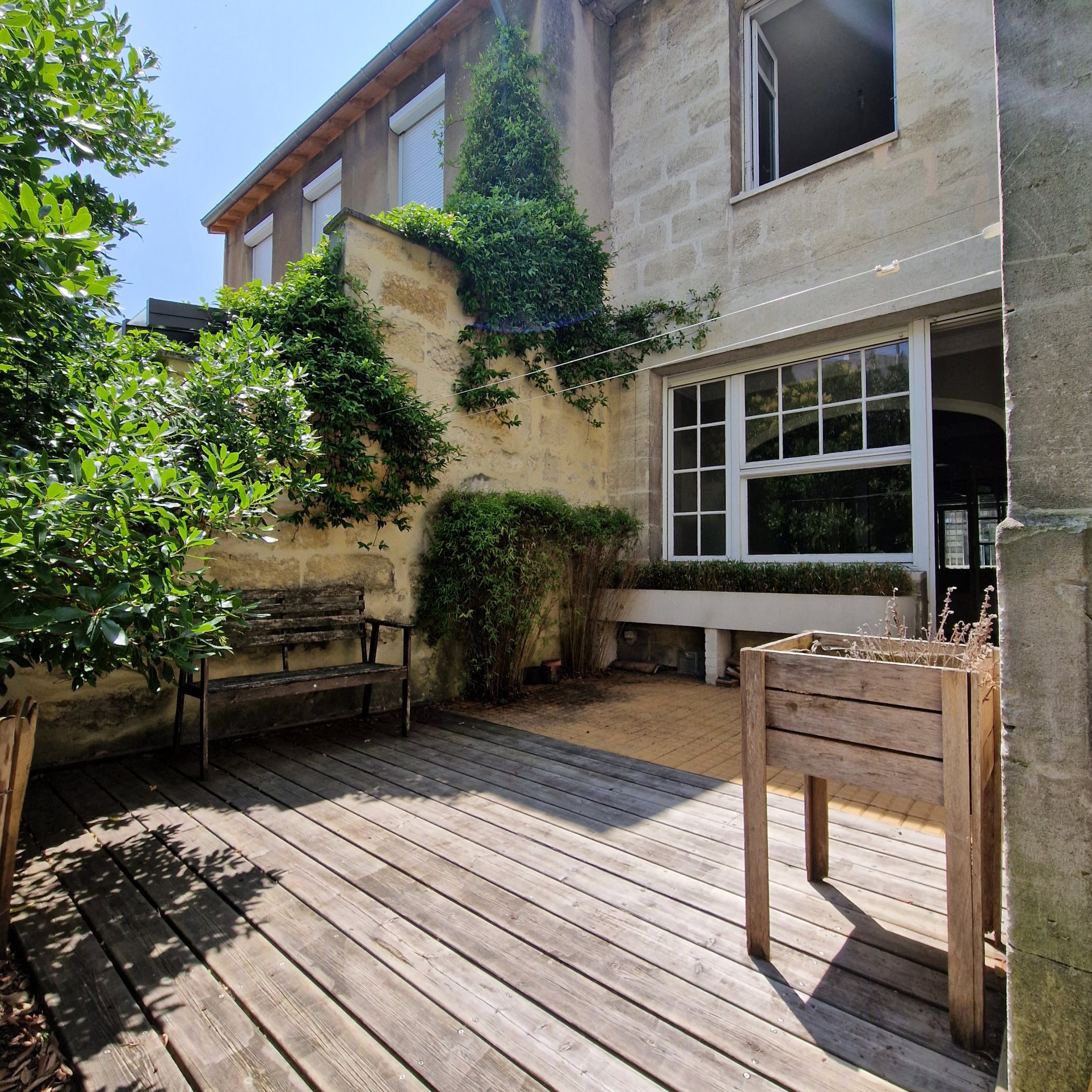 MAISON 118 M2 BORDEAUX BARRIERE SAINT GENES JARDIN