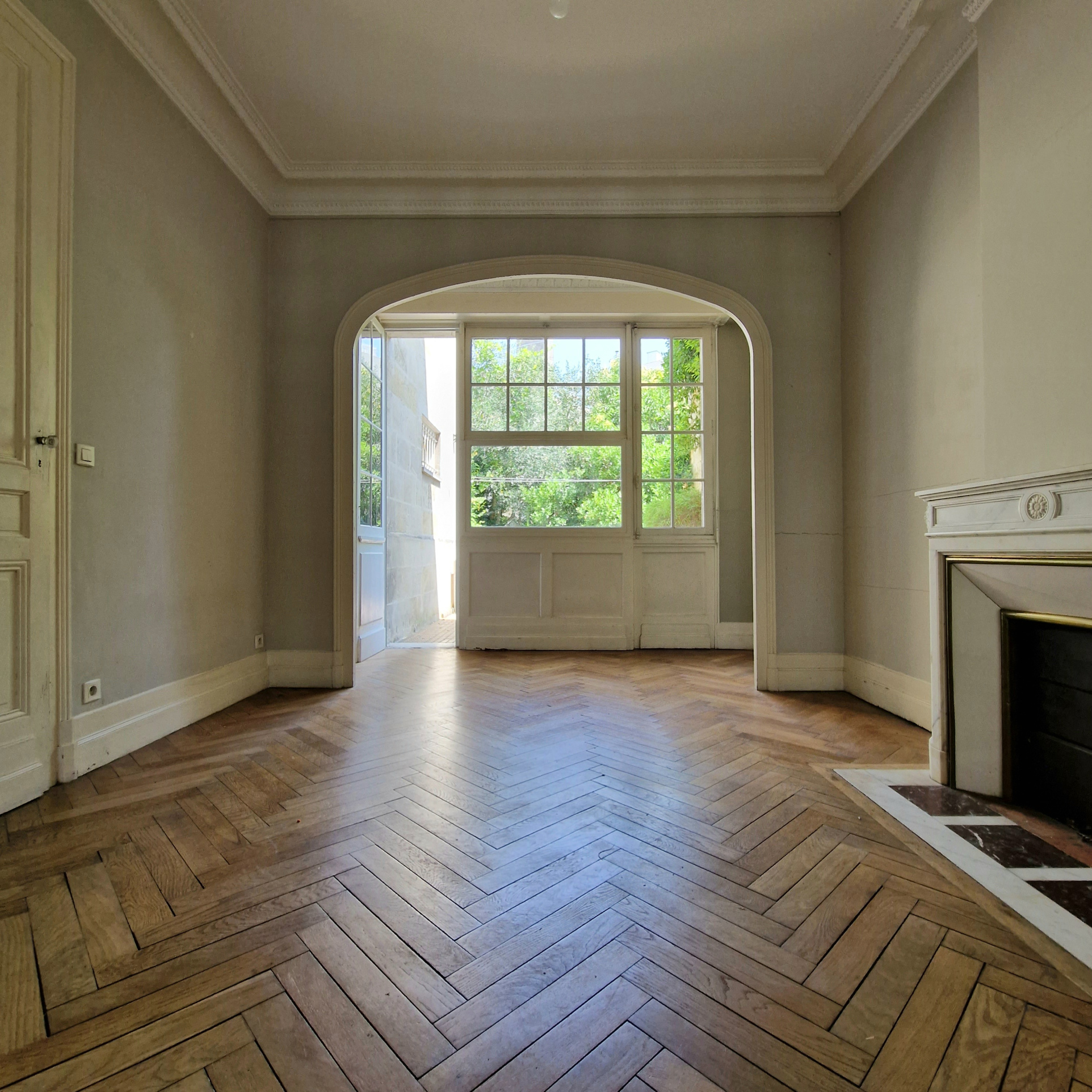MAISON 118 M2 BORDEAUX BARRIERE SAINT GENES JARDIN