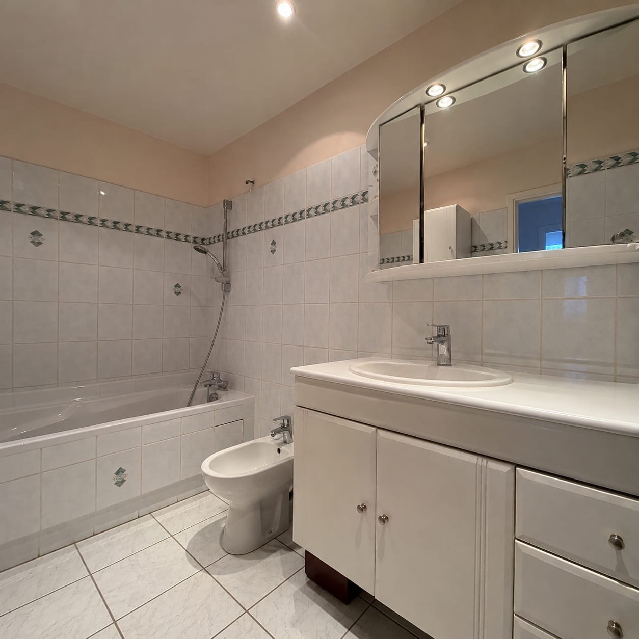 MAISON 125 M2 LEOGNAN