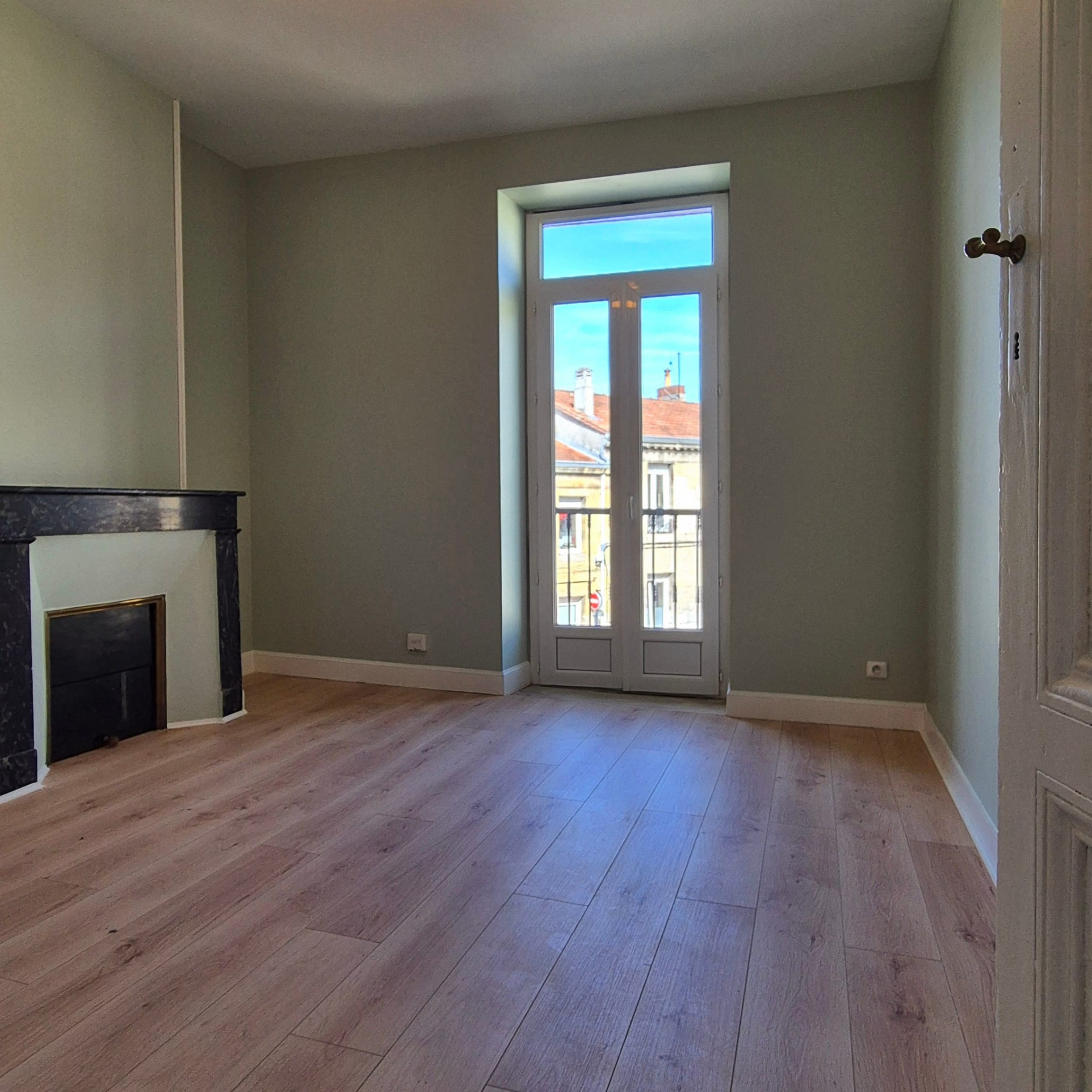 MAISON 225 M2 BORDEAUX NANSOUTY