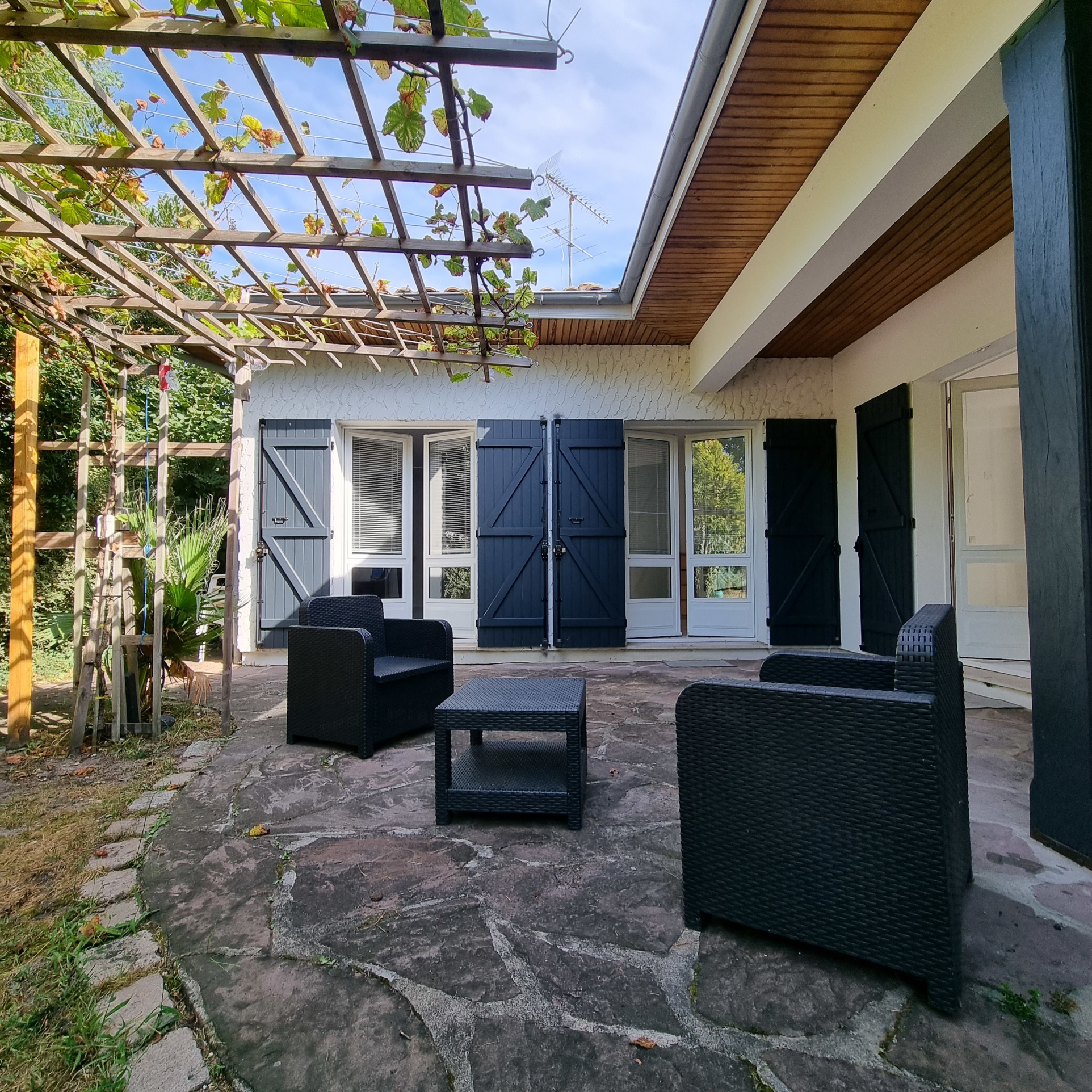 MAISON DE PLAIN-PIED NON-MITOYENNE 130 M2 VILLENAVE D'ORNON