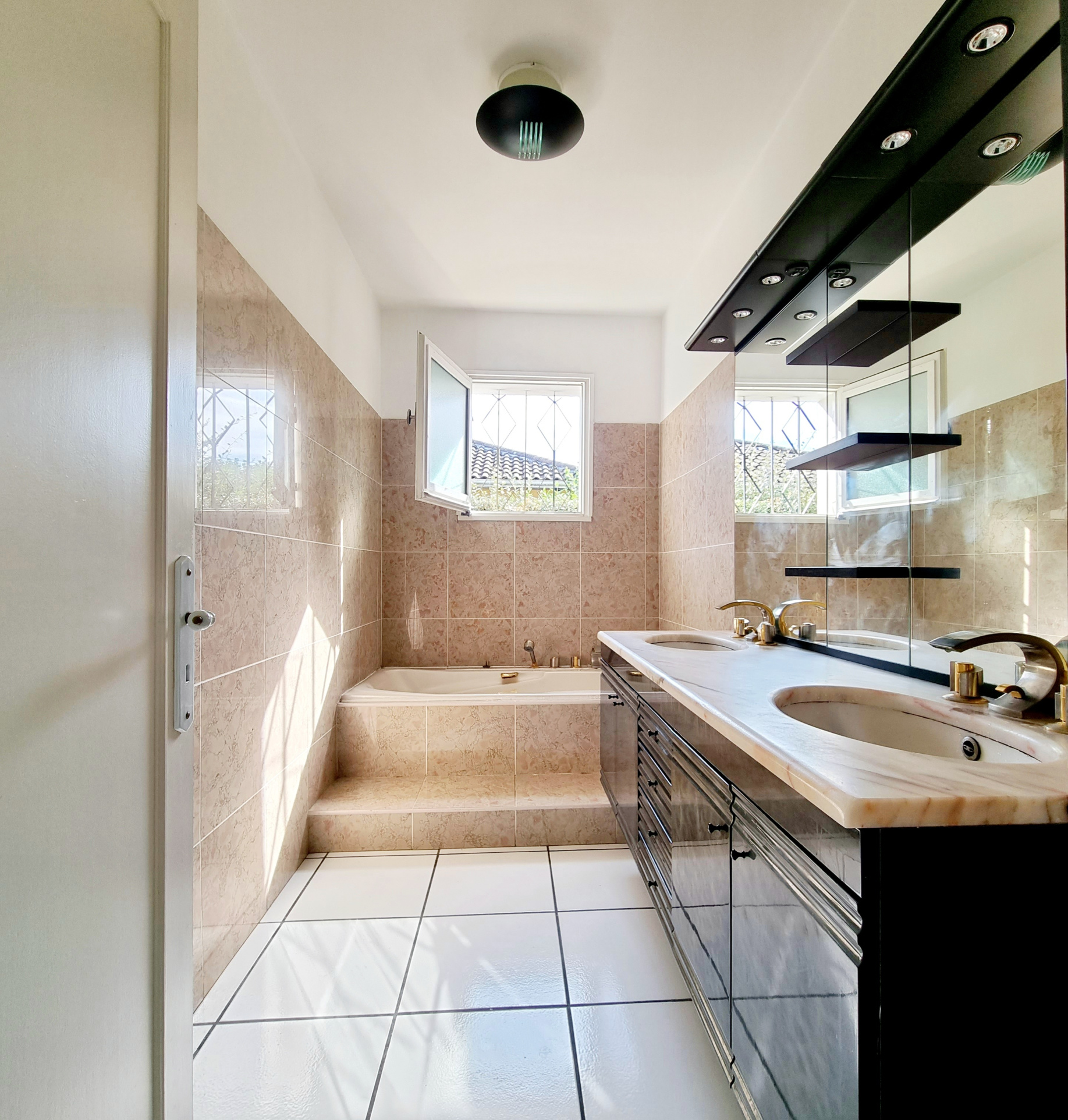 MAISON DE PLAIN-PIED NON-MITOYENNE 130 M2 VILLENAVE D'ORNON