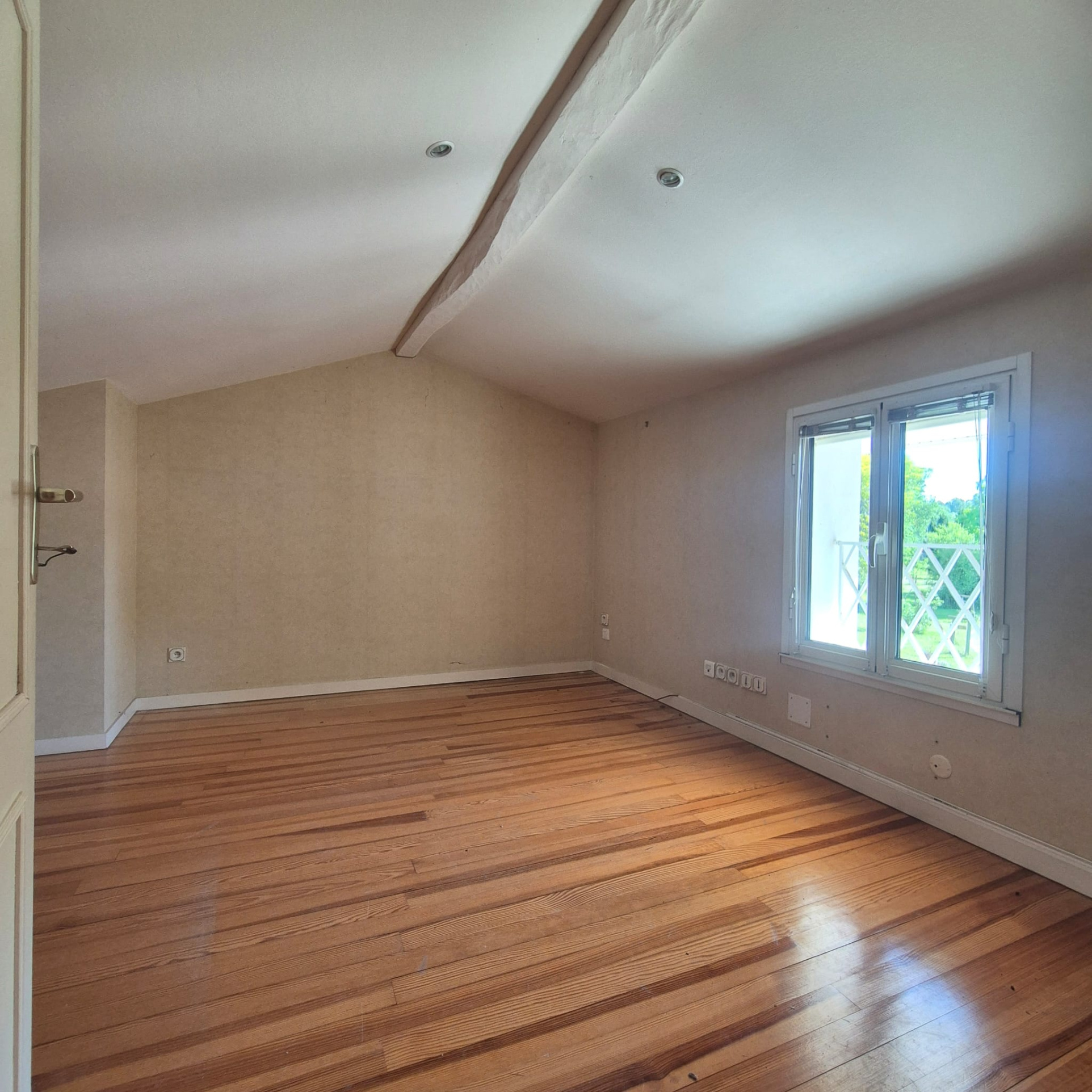 MAISON 287 M2 LEOGNAN