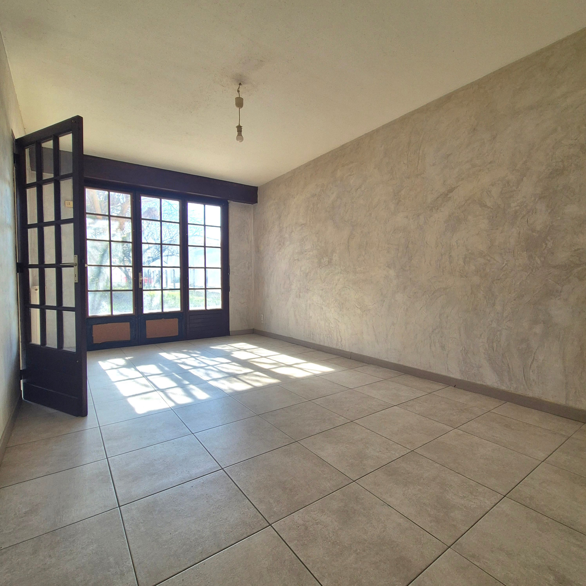 MAISON 77 M2 VILLENAVE D'ORNON