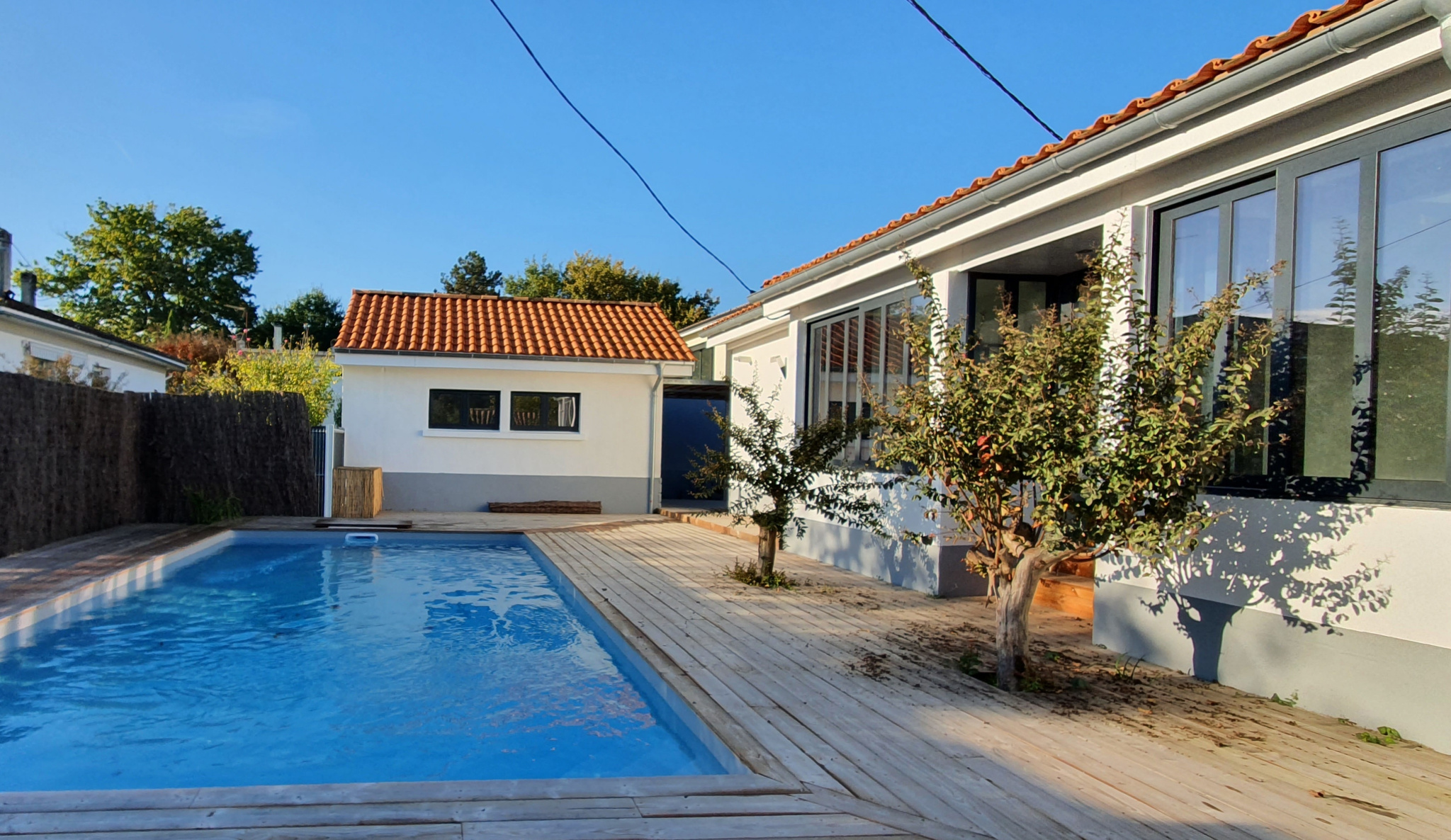  A VENDRE MAISON RENOVÉE GRADIGNAN 3 CHAMBRES + STUDIO AVEC