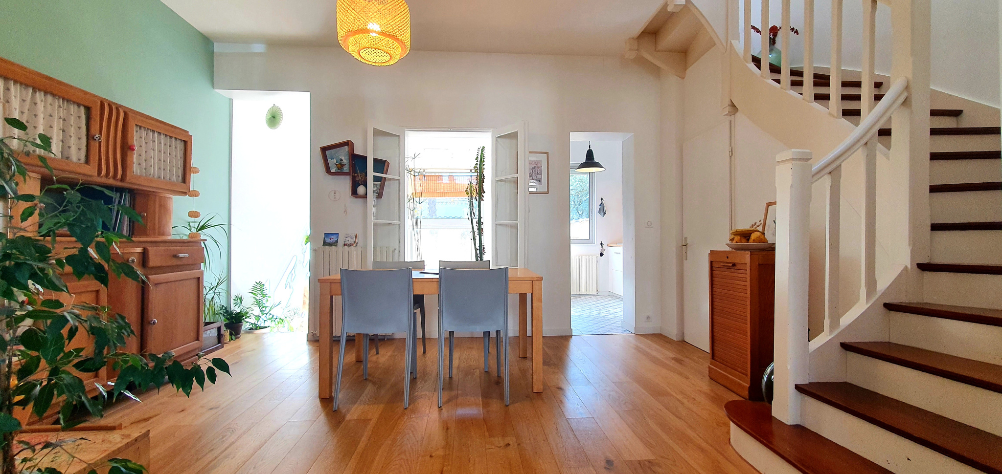 A VENDRE ECHOPPE RÉNOVÉE BORDEAUX NANSOUTY 4 CHAMBRES BALCON