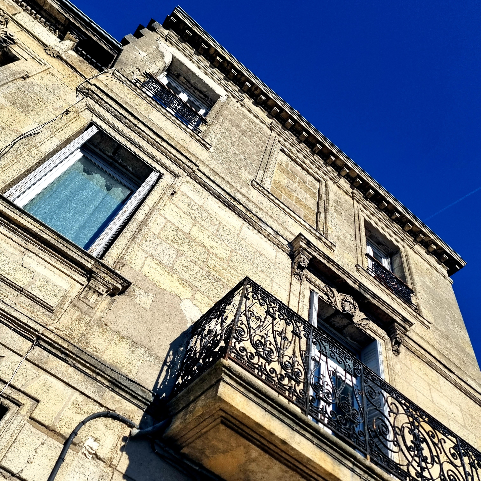 A LOUER APPARTEMENT MEUBLE 83 m2 BORDEAUX NANSOUTY