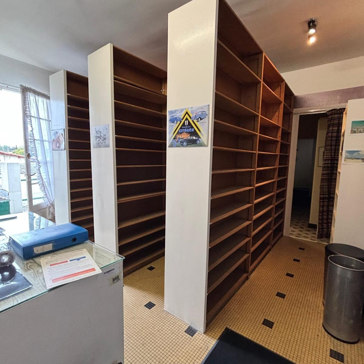MURS COMMERCIAUX 140 M2 CENON