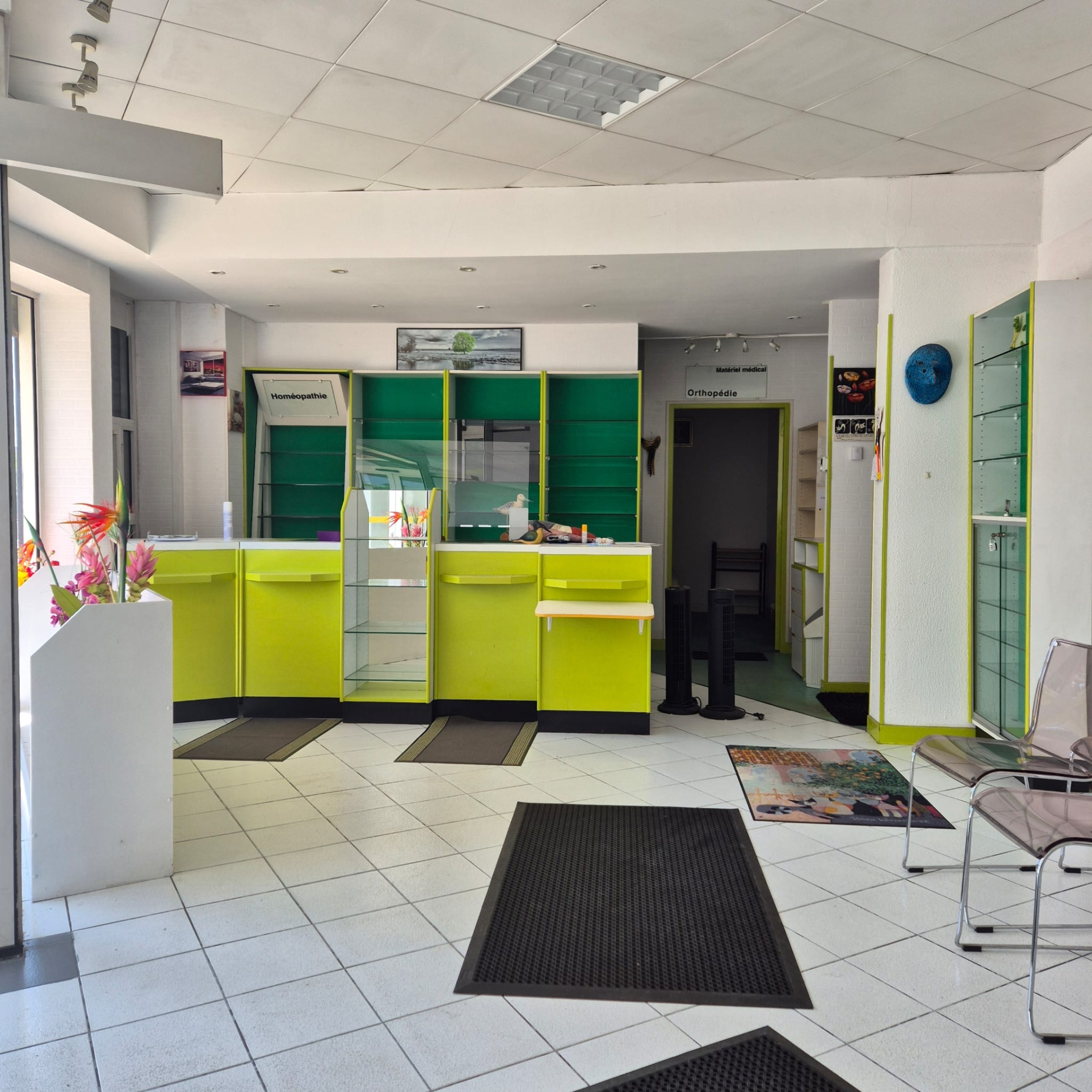 MURS COMMERCIAUX 140 M2 CENON
