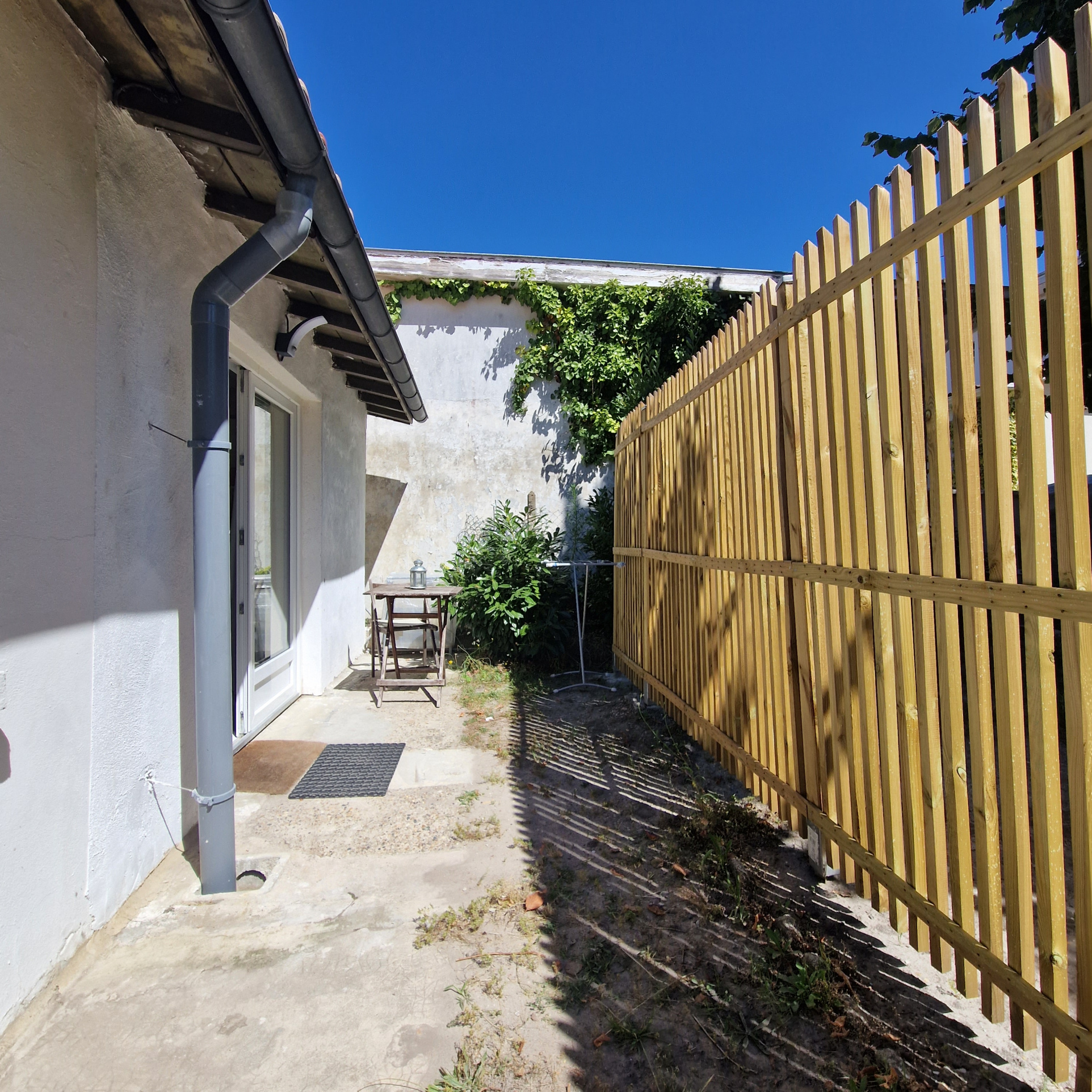 A LOUER STUDIO INDEPENDANT TALENCE
